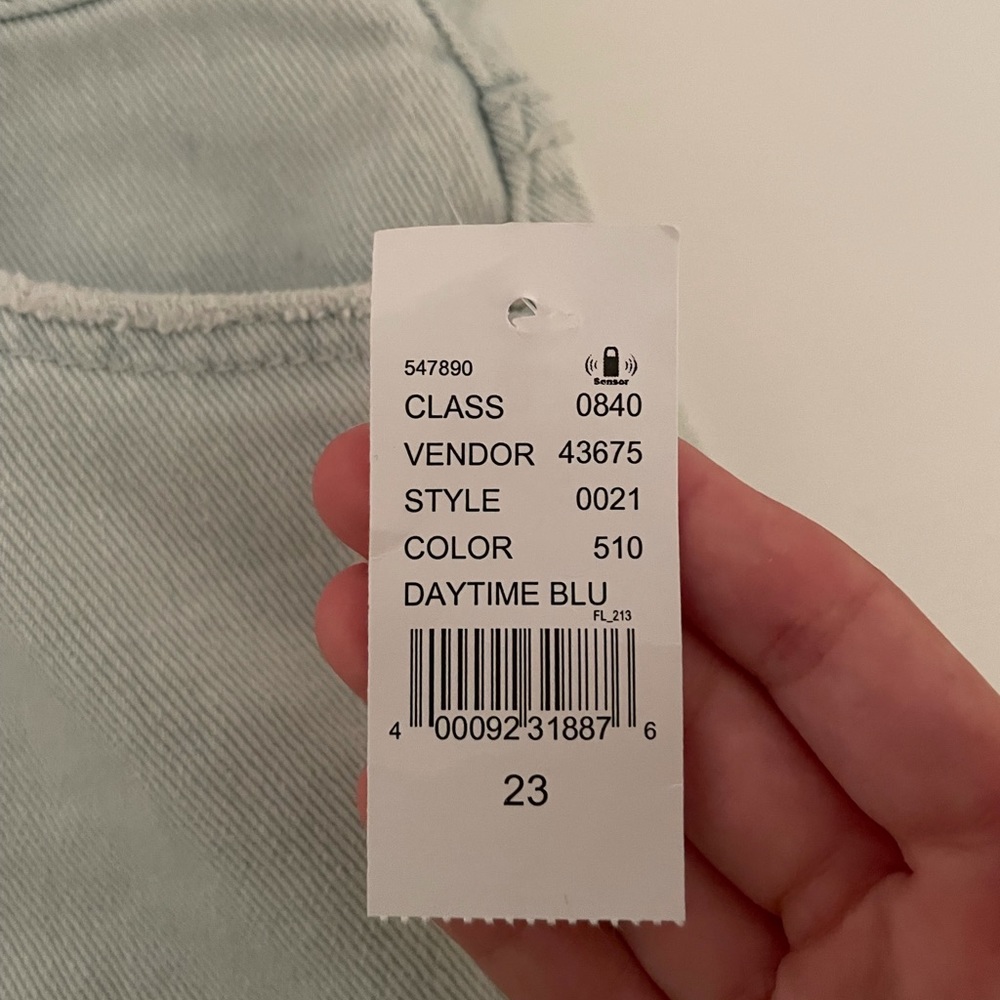 PacSun jean skirt size 23 (00). Light blue and is brand new with tags. - Picture 3 of 4
